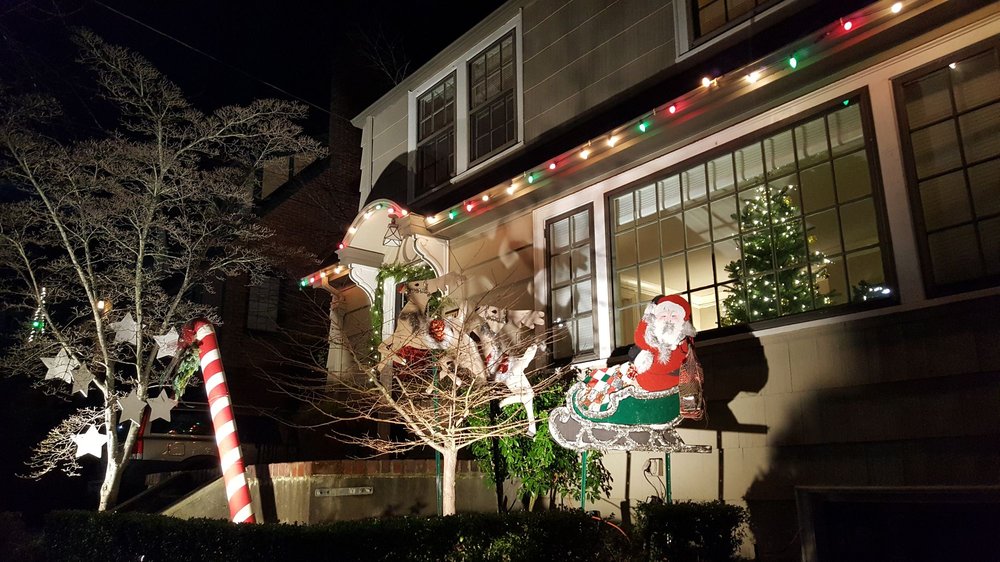 Stroll Down Seattle’s Sweetest Lane This Holiday Season