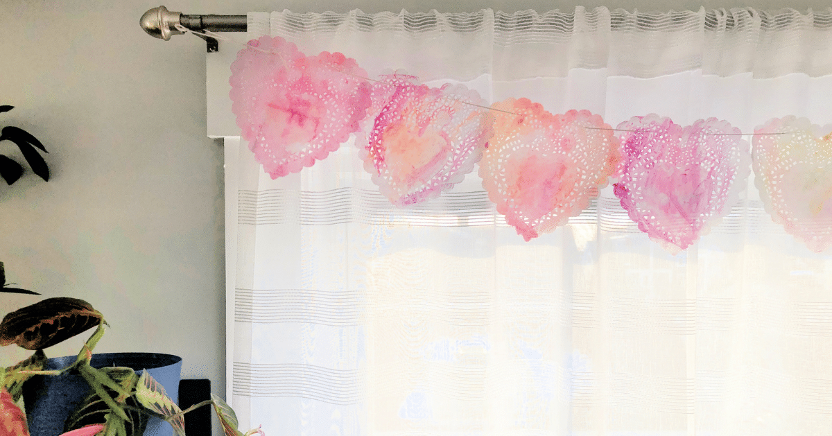 How to Make a Valentine’s Day Garland